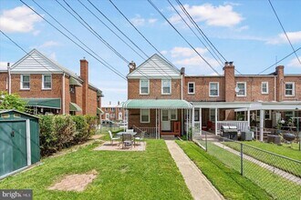 1974 Searles Rd in Dundalk, MD - Building Photo - Building Photo