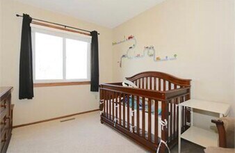 4270 Sunrise Rd in Eagan, MN - Building Photo - Building Photo