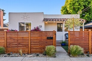 37 Portola Ave in Monterey, CA - Building Photo