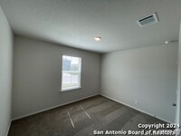 1157 Barn Swallow Wy in San Antonio, TX - Foto de edificio - Building Photo