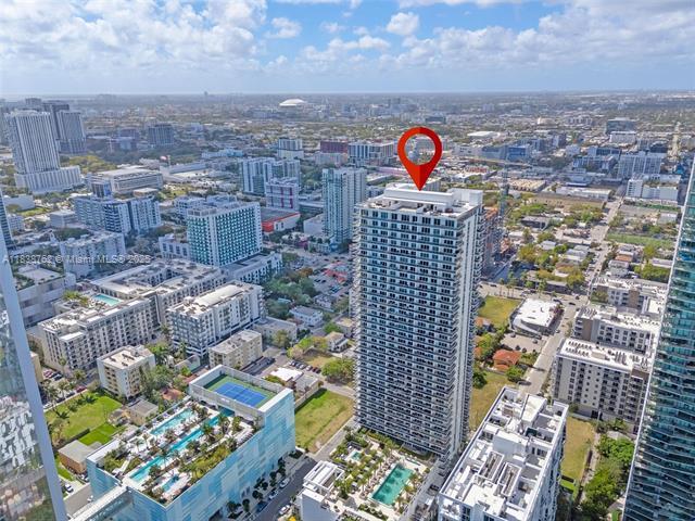 600 NE 27th St, Unit TH103 in Miami, FL - Building Photo - Building Photo