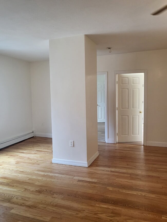 108 Union St, Unit Apt #1