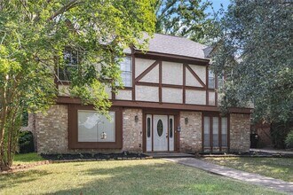 5718 Upper Lake Dr, Unit The Finery-411 in Humble, TX - Building Photo - Building Photo