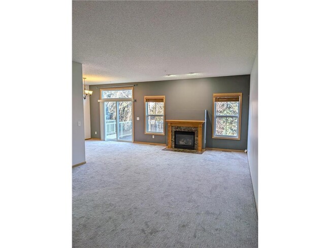 15615 Lilac Dr in Eden Prairie, MN - Building Photo - Building Photo