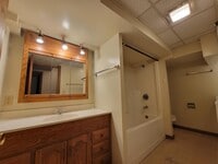 821 W 28th St photo'