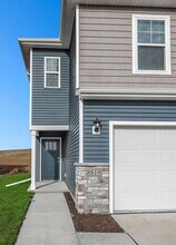 8819 N 167th St in Bennington, NE - Building Photo - Building Photo