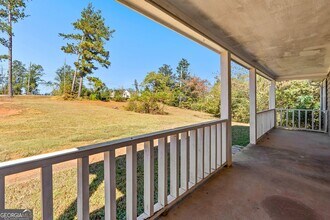 168 Old Corinth Rd in Newnan, GA - Foto de edificio - Building Photo
