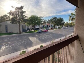 205 N 74th St, Unit 205 in Mesa, AZ - Foto de edificio - Building Photo