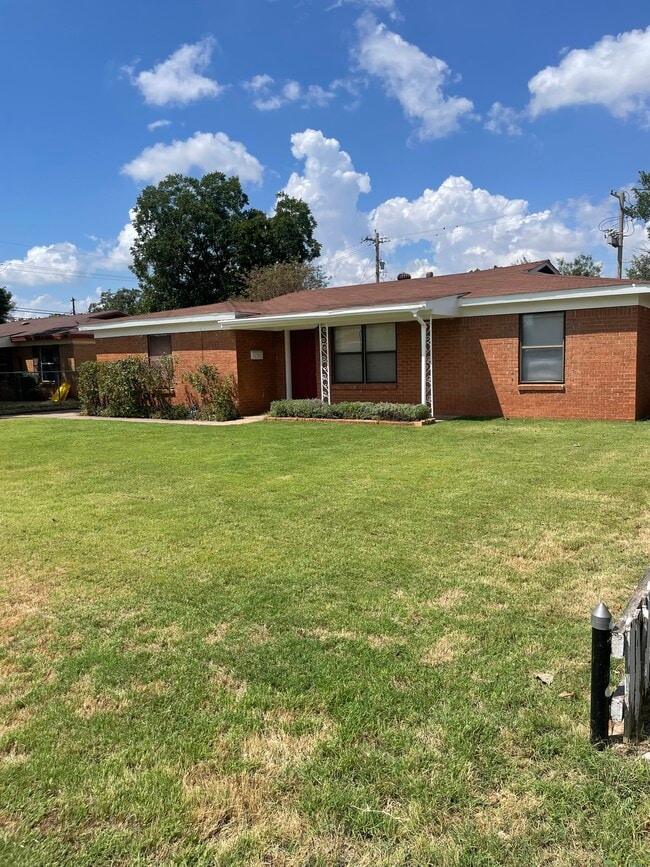 1218 Briarwood St in Abilene, TX - Building Photo - Building Photo