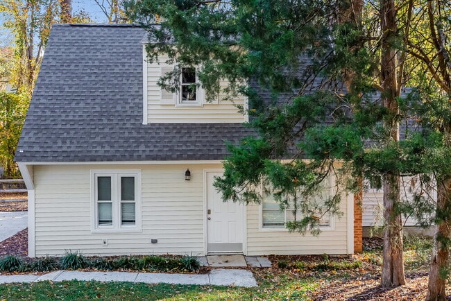 property at 11621 Shandon Cir