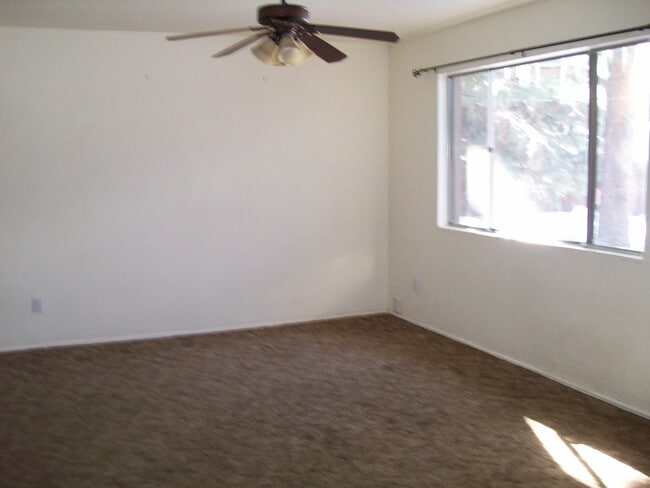 2121 N Navajo Dr in Flagstaff, AZ - Building Photo - Building Photo