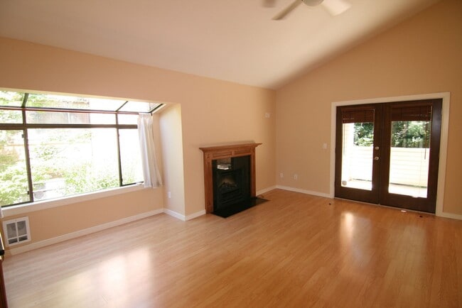 10022 NE 123rd St