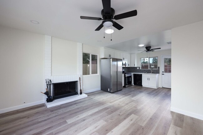 10880 New Salem Cove in San Diego, CA - Building Photo - Building Photo