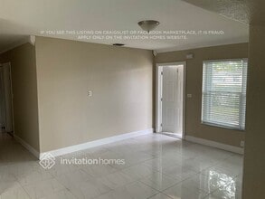 3051 NW 186th Terrace in Miami Gardens, FL - Foto de edificio - Building Photo