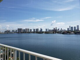 16570 NE 26th Ave in North Miami Beach, FL - Building Photo