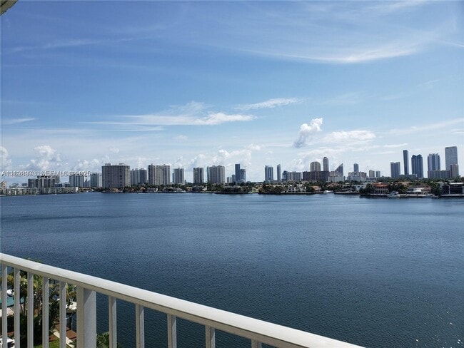 16570 NE 26th Ave in North Miami Beach, FL - Building Photo - Building Photo