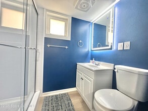 5050 Ocean Beach Blvd in Cocoa Beach, FL - Foto de edificio - Building Photo