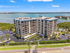 1501 Gulf Blvd in Clearwater, FL - Building Photo