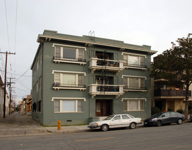 425 W 4th St in Long Beach, CA - Building Photo - Building Photo