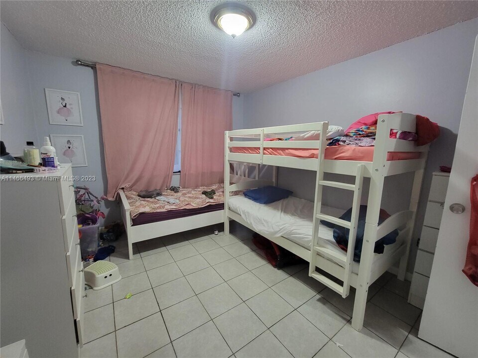 1796 NW 55th Ave-Unit -103 in Lauderhill, FL - Foto de edificio