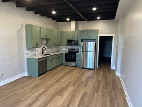 104 S 4th St in Mebane, NC - Building Photo - Building Photo