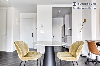 250 E Houston St, Unit FL7-ID179 in New York, NY - Building Photo - Building Photo