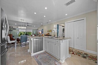 102 Doe Trail in Jupiter, FL - Building Photo - Building Photo