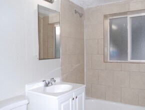 1181 S Raritan St in Denver, CO - Building Photo - Building Photo