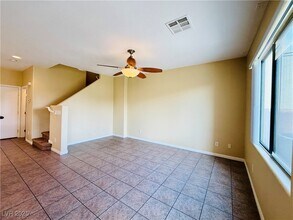 300 Sweet Sugar Pine Dr in Henderson, NV - Building Photo - Building Photo