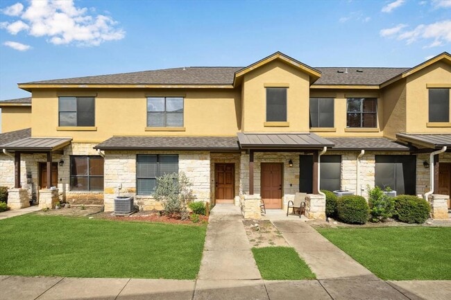 property at 2101 Town Centre Dr