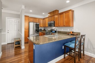 4773 Whitworth Pl S in Renton, WA - Foto de edificio - Building Photo
