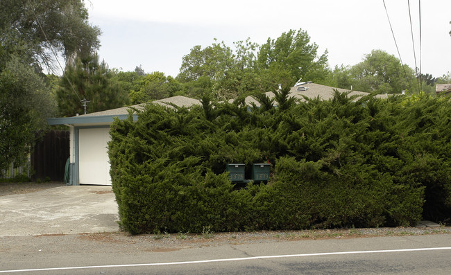 1373-1375 Boulevard Way in Walnut Creek, CA - Building Photo - Building Photo