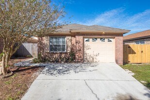 2548 Americas Cup Cir E in Jacksonville, FL - Building Photo
