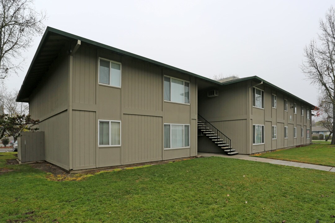 Granite Ridge Apartments in Stockton, CA - Building Photo