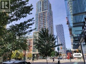 1283 Howe St in Vancouver, BC - Building Photo