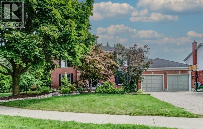 489 Branstone Dr in Waterloo, ON - Building Photo - Building Photo