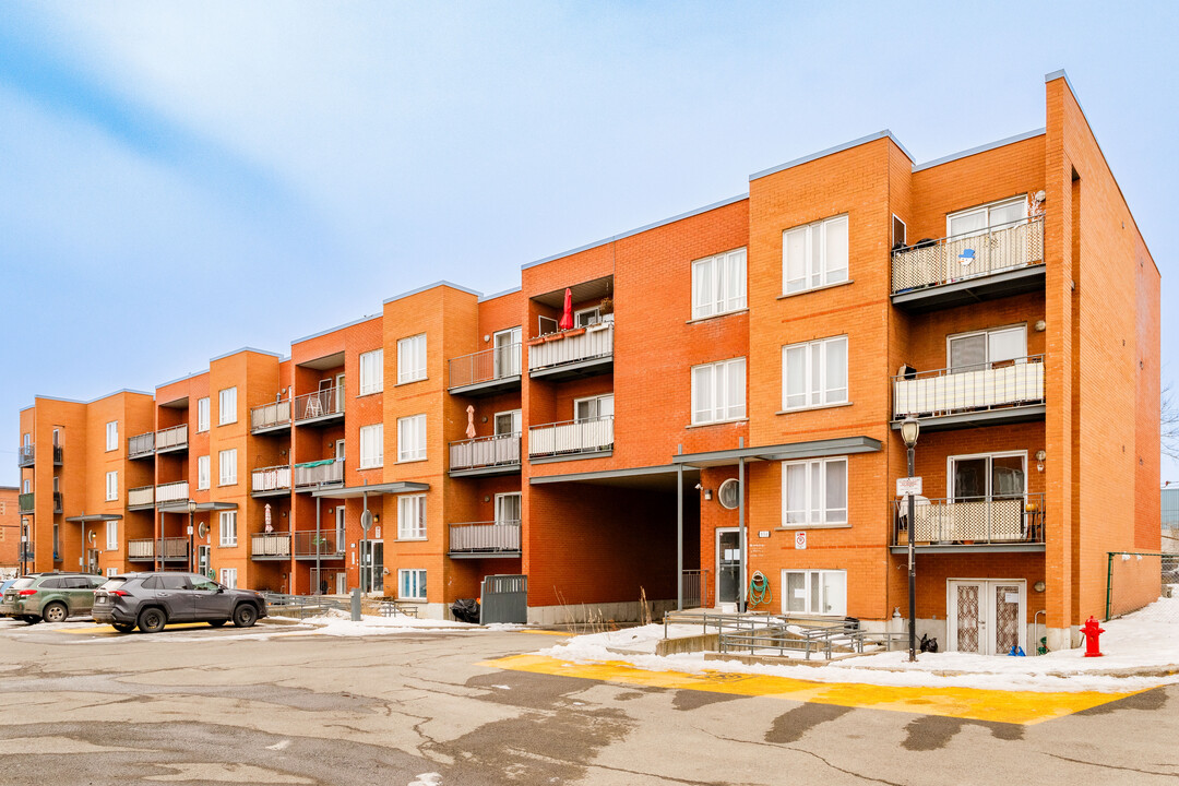 944 24E Av in Lachine, QC - Building Photo