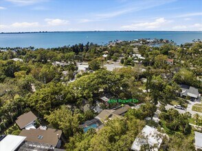 4852 Brywill Cir in Sarasota, FL - Building Photo - Building Photo
