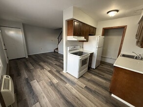 132 S Center St in Versailles, OH - Building Photo - Building Photo