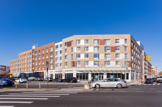 Prospect Plaza South in Brooklyn, NY - Foto de edificio - Building Photo