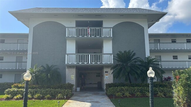 property at 1200 Hillcrest Ct
