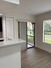 15610 SW 105th Ln, Unit 609 in Miami, FL - Foto de edificio - Building Photo