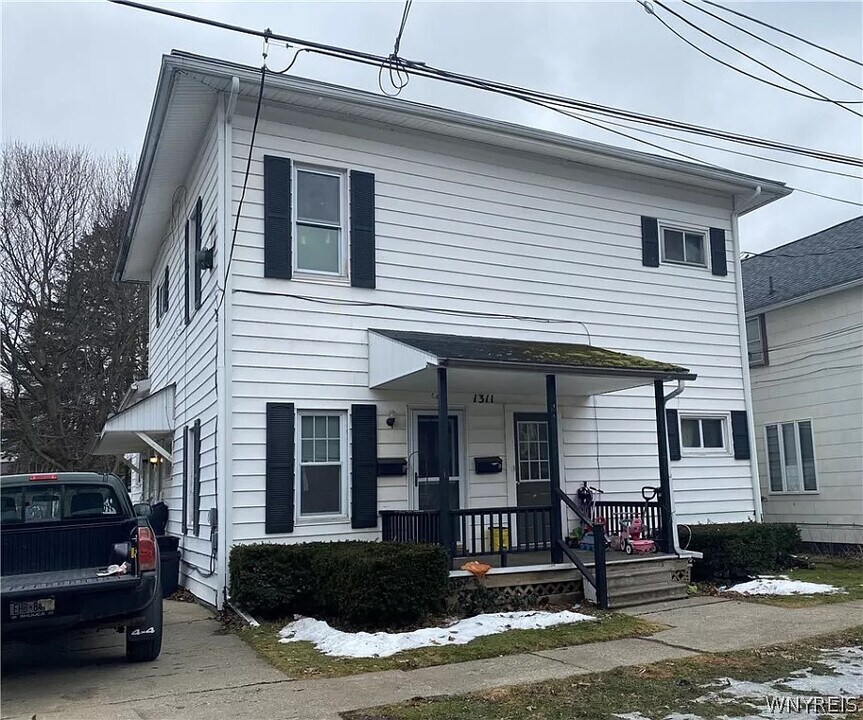 1311 Walnut St, Unit C in Olean, NY - Building Photo
