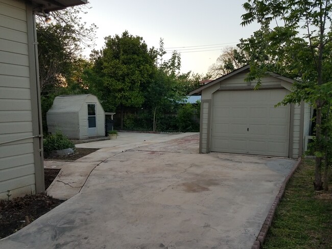 851 Canton in San Antonio, TX - Building Photo - Building Photo