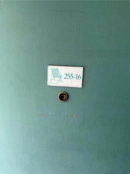 255 W Ocean View Ave, Unit 16 in Norfolk, VA - Building Photo - Building Photo