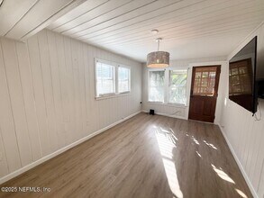 811 2nd St S in Jacksonville Beach, FL - Building Photo - Building Photo