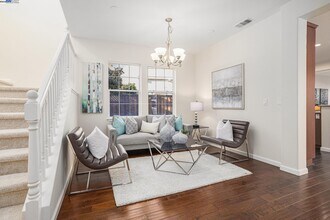 463 W Felicidad Ave in Mountain House, CA - Building Photo - Building Photo
