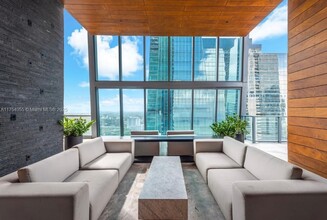 1451 Brickell Ave in Miami, FL - Building Photo - Building Photo