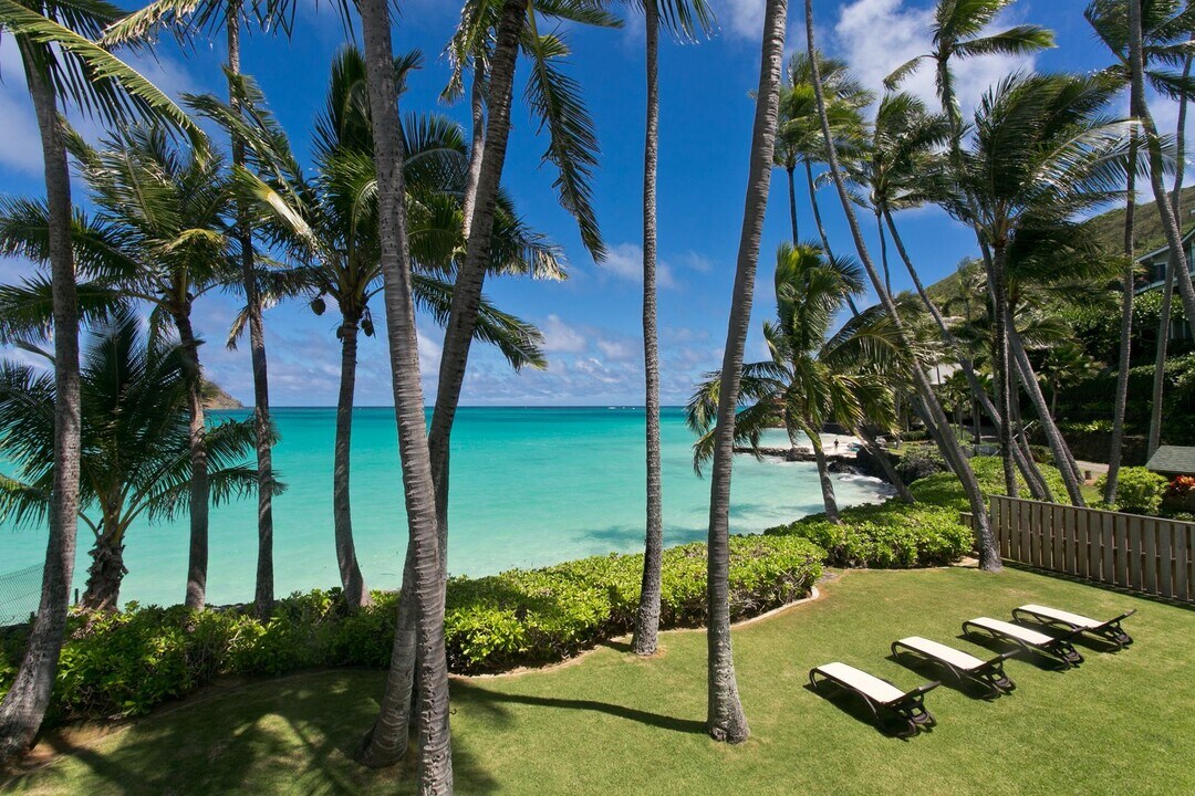 1600 Mokulua Dr in Kailua, HI - Foto de edificio