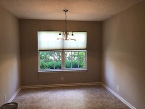 1546 Ballater Dr in Murfreesboro, TN - Foto de edificio - Building Photo